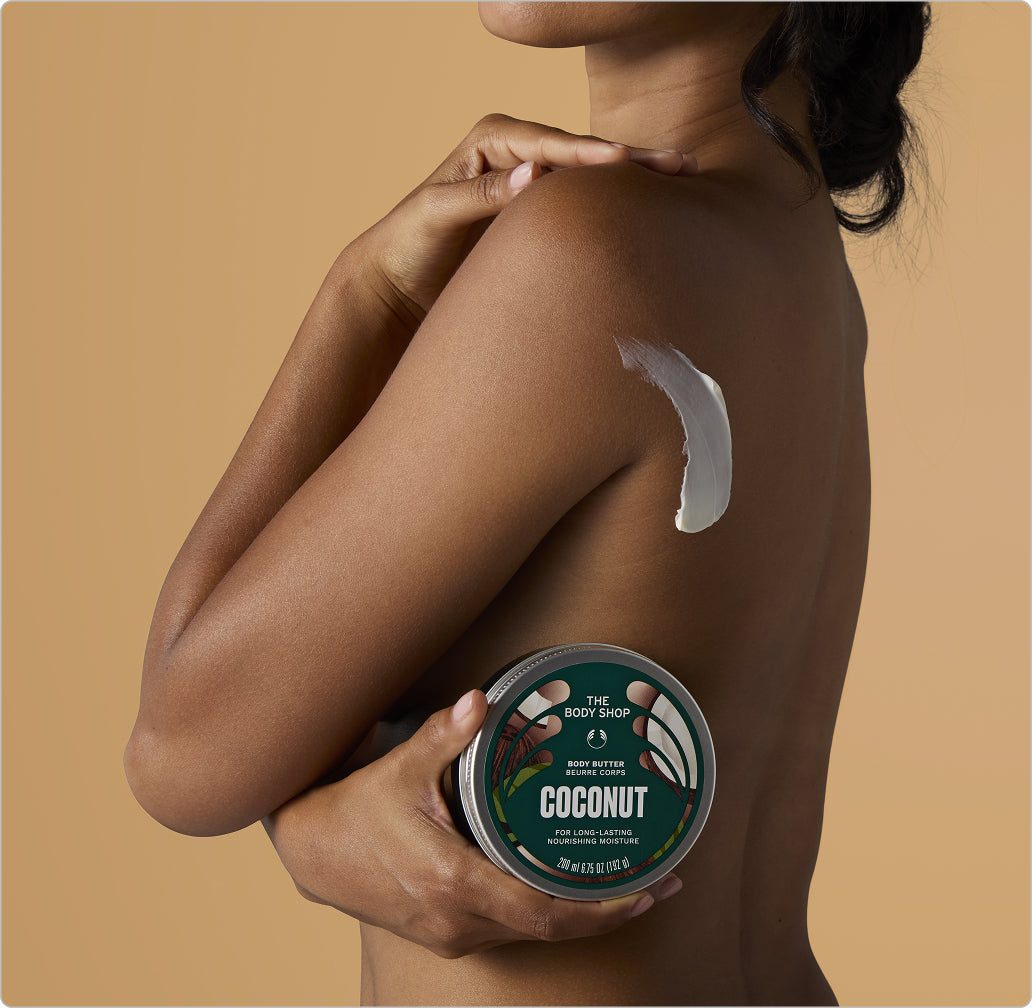Coconut Body Butter borið á öxl